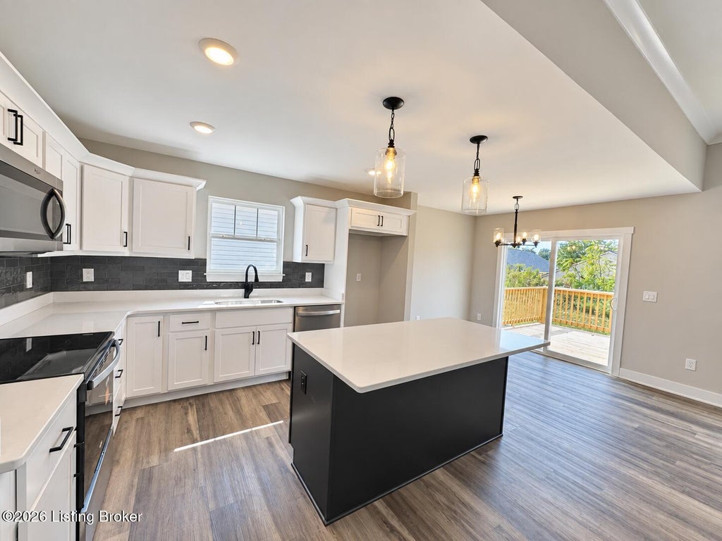 Photo of 2767 Abby Wds Dr, Jeffersonville, IN 47130 (MLS # 1729801)