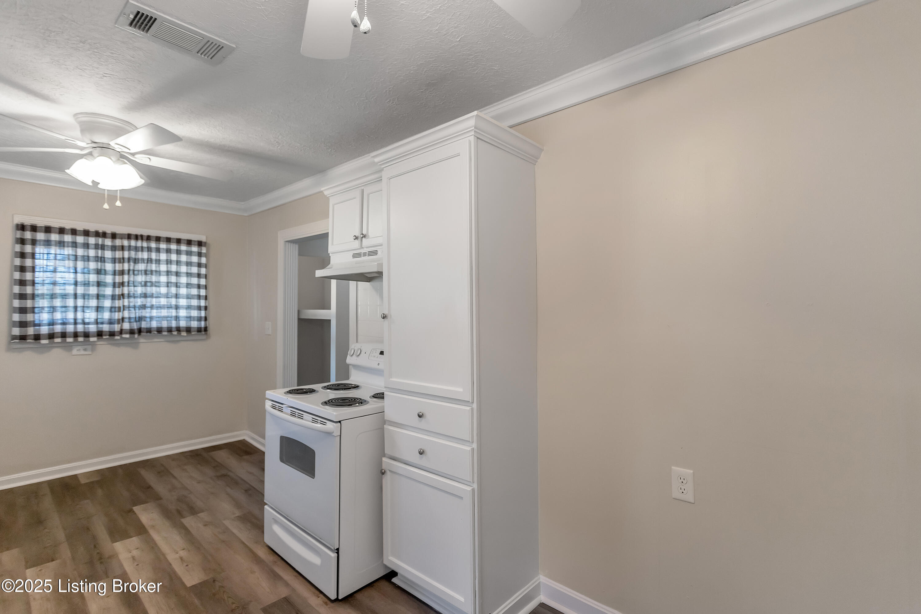 161 Hedgewood Ct, Louisville, Kentucky image 30