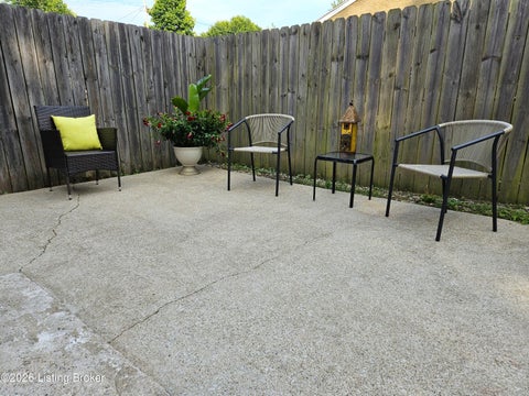 Tiny photo for 10714 June Dr, Fairdale, KY 40118 (MLS # 1728996)