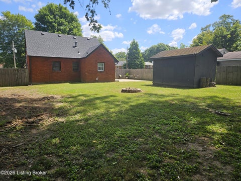 Tiny photo for 10714 June Dr, Fairdale, KY 40118 (MLS # 1728996)