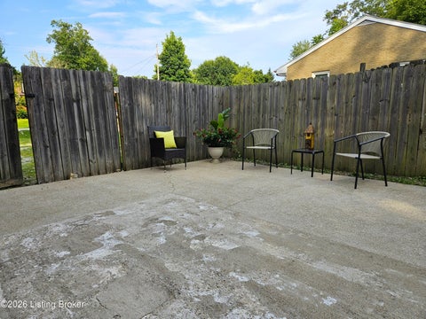 Tiny photo for 10714 June Dr, Fairdale, KY 40118 (MLS # 1728996)