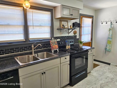Tiny photo for 10714 June Dr, Fairdale, KY 40118 (MLS # 1728996)