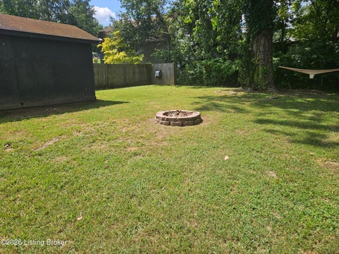 Tiny photo for 10714 June Dr, Fairdale, KY 40118 (MLS # 1728996)