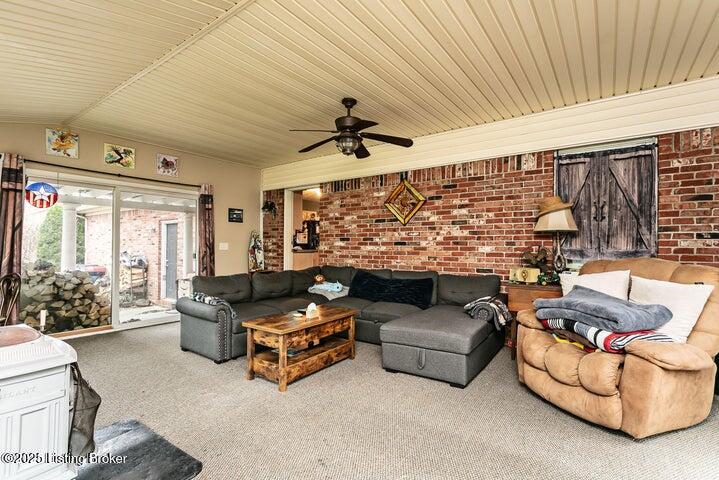 2021 Shannon Dr, Bardstown, Kentucky image 24