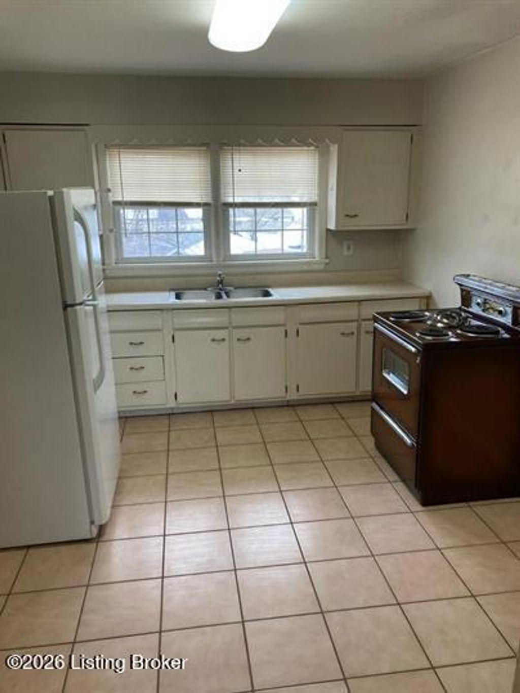 Photo of 3532 Brockton Ln, Louisville, KY 40220 (MLS # 1709630)