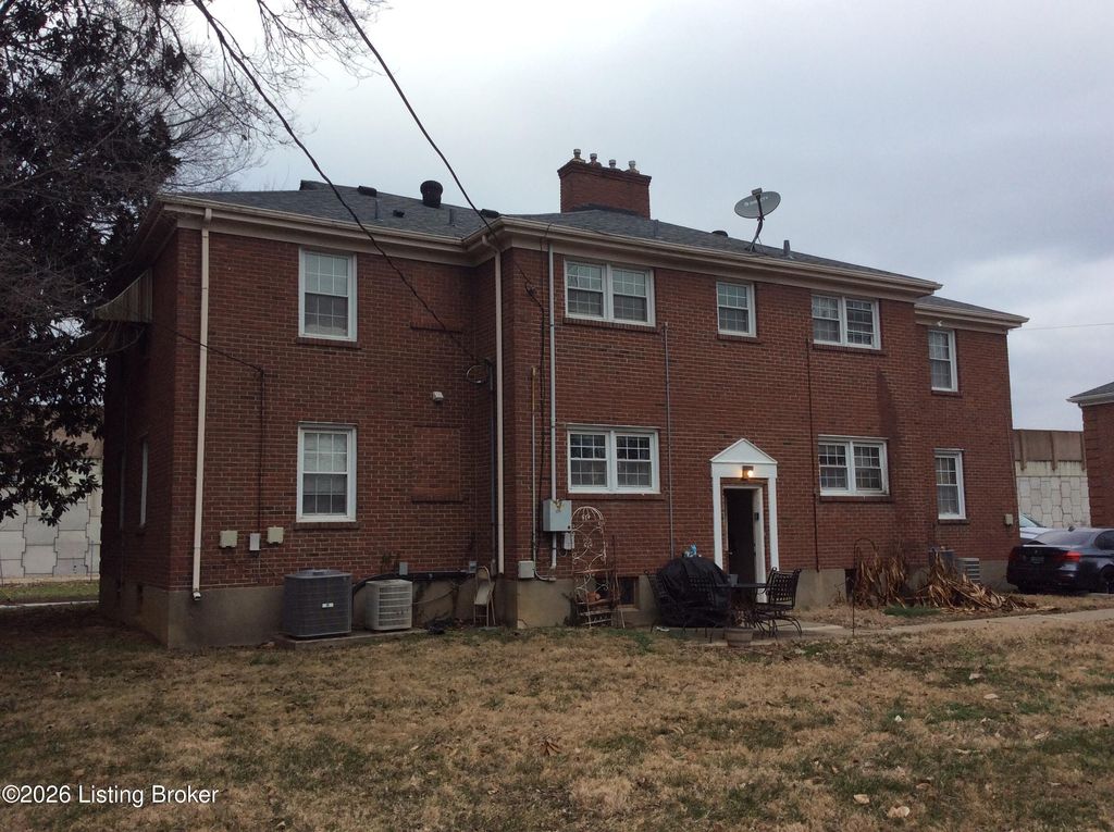 Photo of 3532 Brockton Ln, Louisville, KY 40220 (MLS # 1709630)