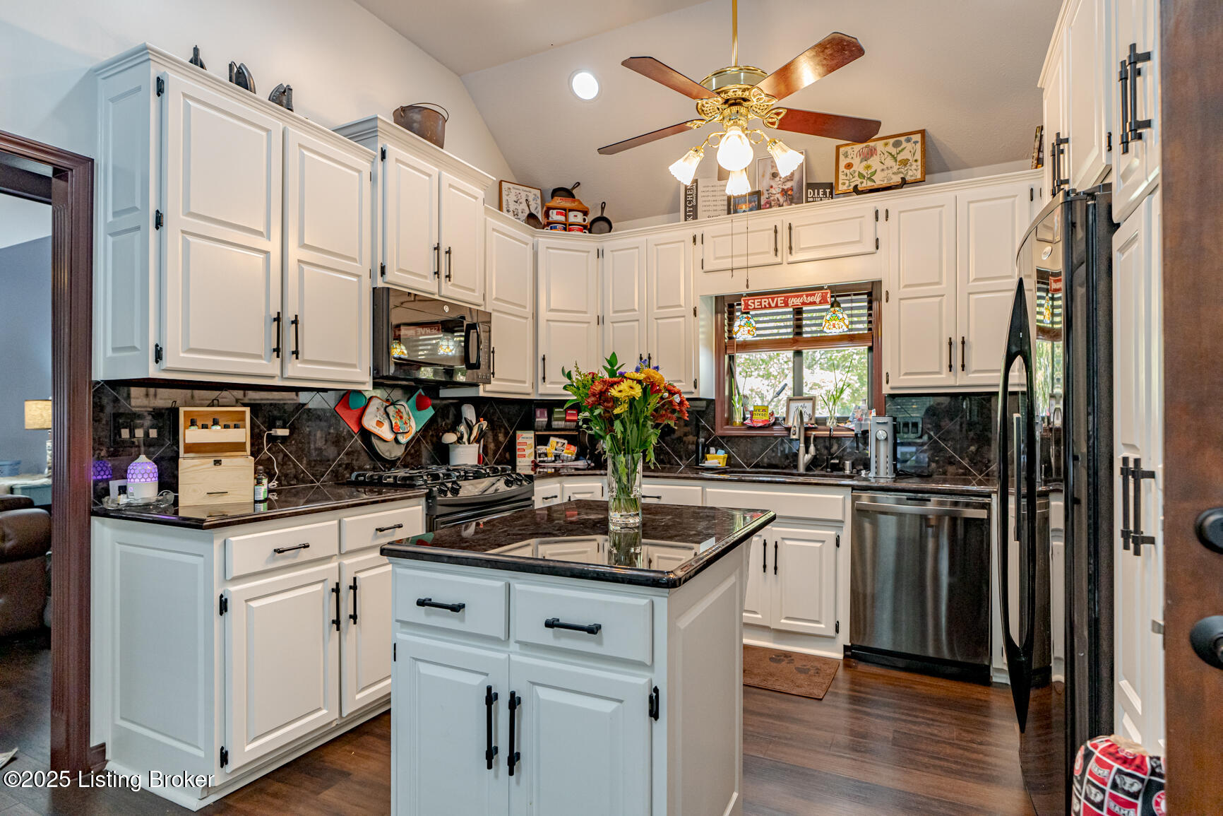 80 Knotty Pine Ct, Brandenburg, Kentucky image 9