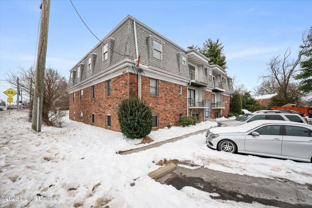 Photo of 9614 Westport Rd #APT 9, Louisville, KY 40241 (MLS # 1708409)