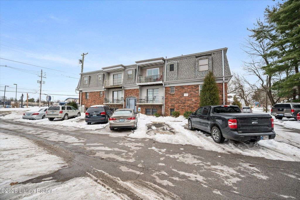 Photo of 9614 Westport Rd #APT 9, Louisville, KY 40241 (MLS # 1708409)