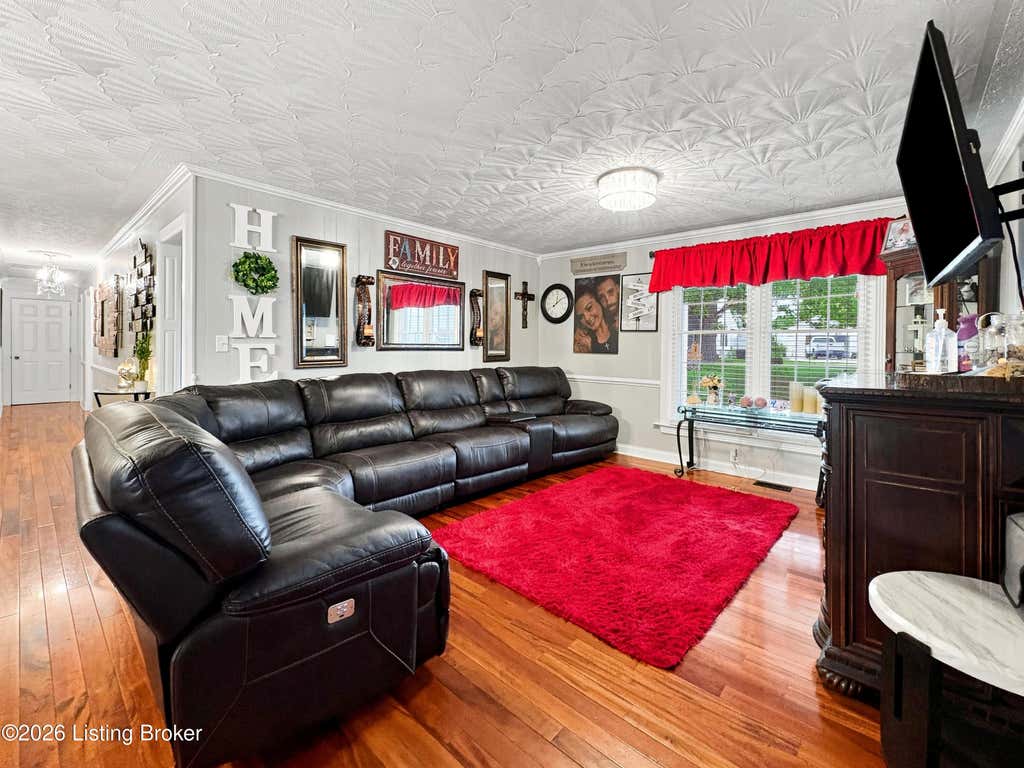 Photo of 102 Walnut St, Raywick, KY 40060 (MLS # 1727294)
