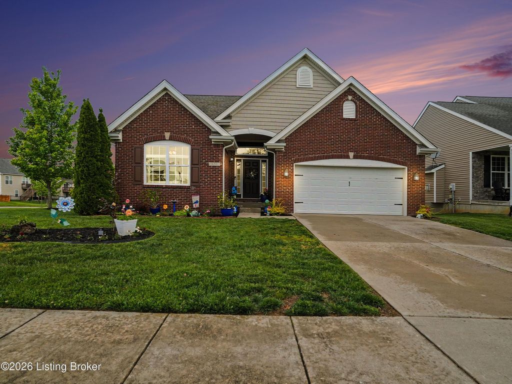 Photo of 16501 Rockcrest View Ln, Louisville, KY 40245 (MLS # 1716097)