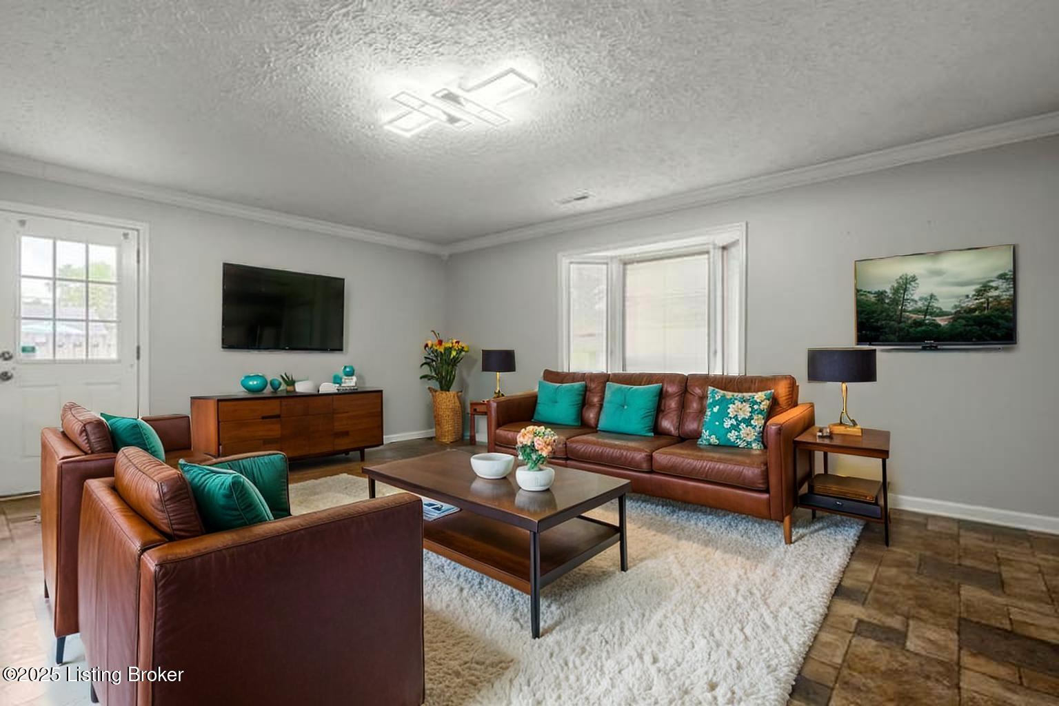 2404 Silverbrook Ave, Louisville, Kentucky image 9