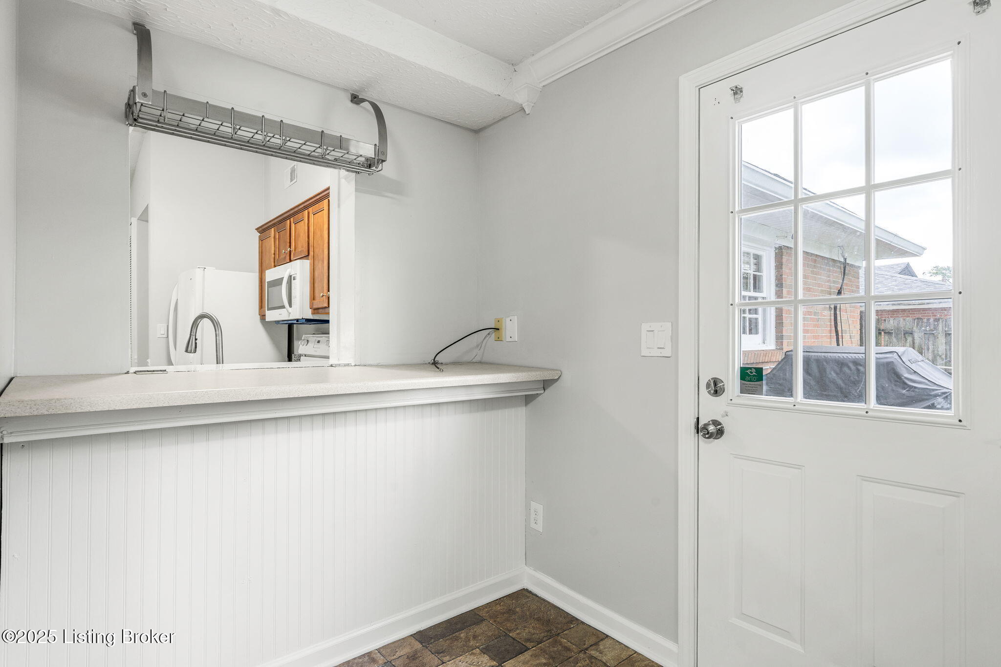 2404 Silverbrook Ave, Louisville, Kentucky image 28