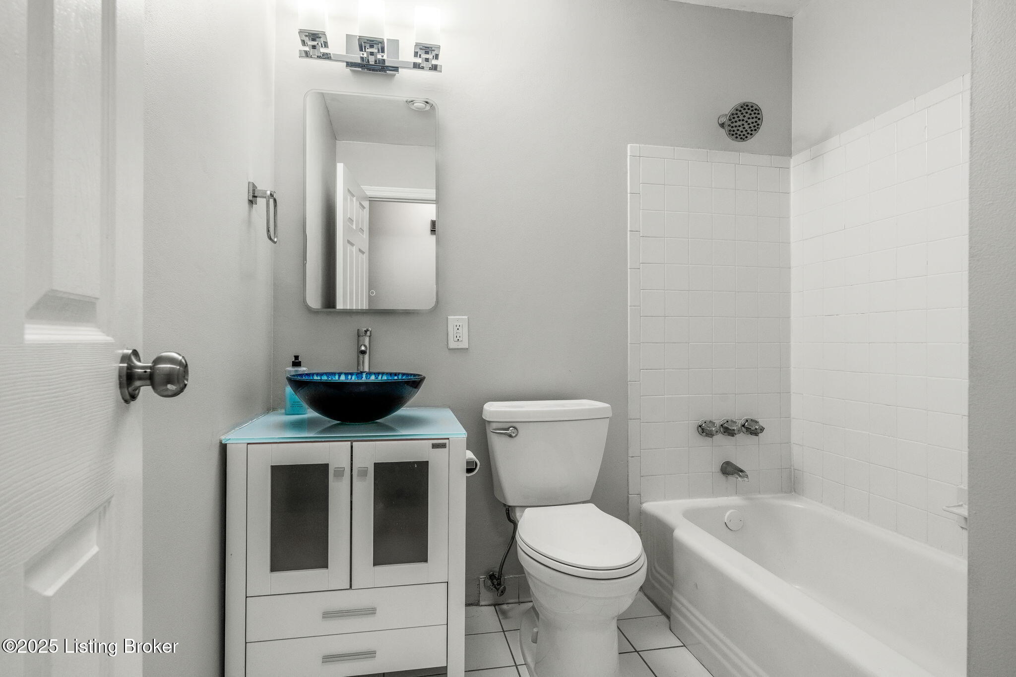 2404 Silverbrook Ave, Louisville, Kentucky image 27