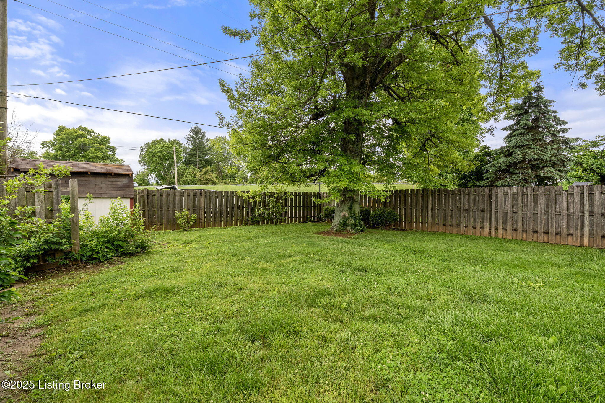 2404 Silverbrook Ave, Louisville, Kentucky image 36