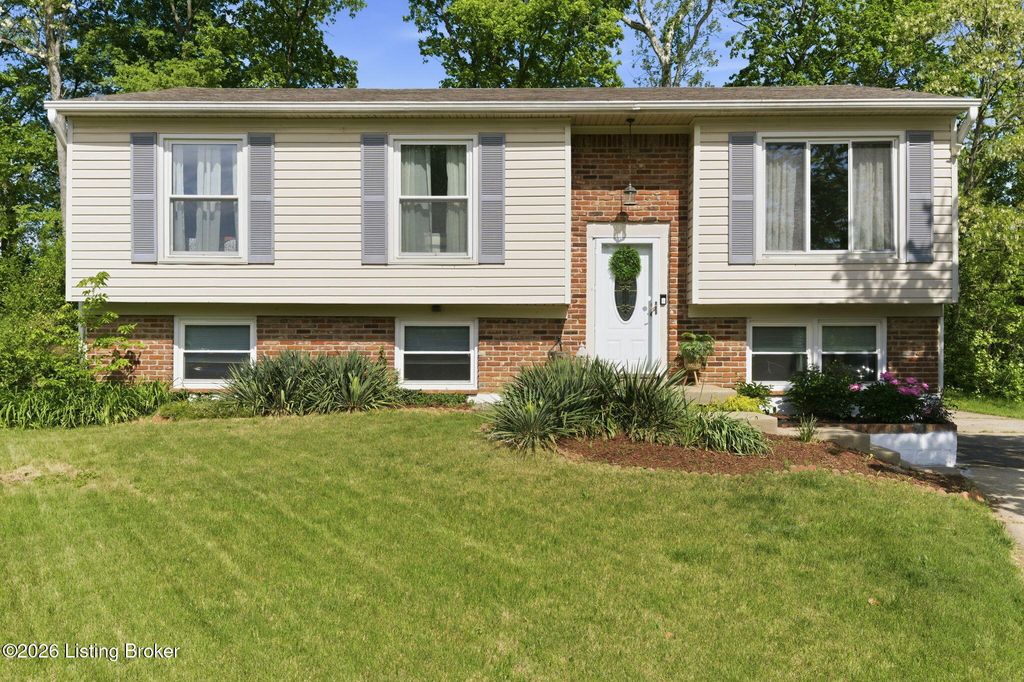 Photo of 11403 Kendrick Dr, Louisville, KY 40241 (MLS # 1715524)