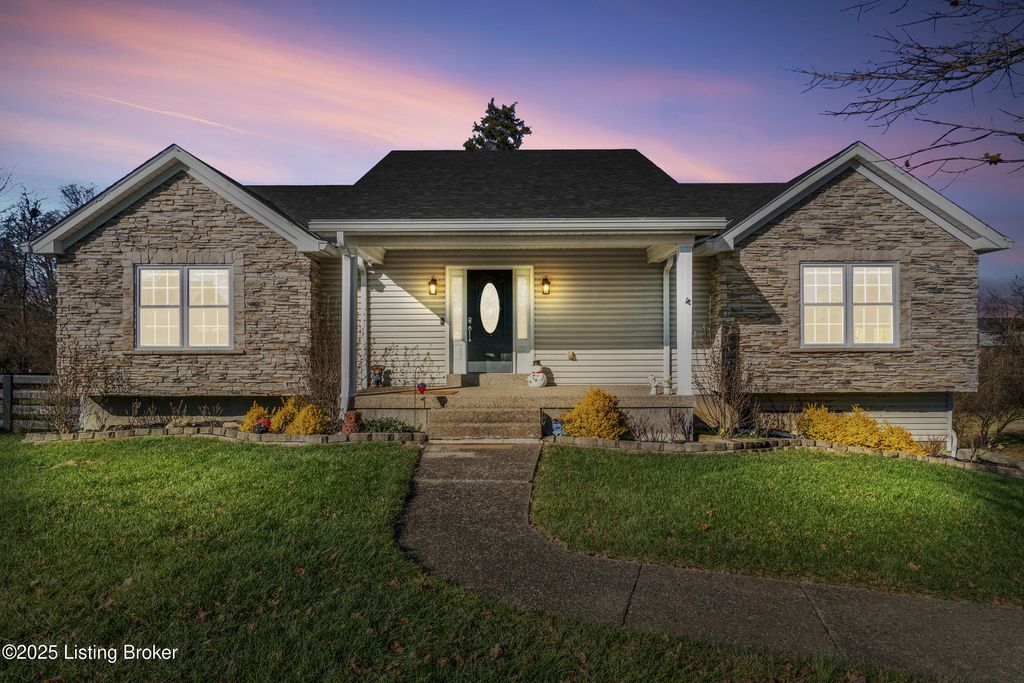 Photo of 7000 Colton Rd, Crestwood, KY 40014 (MLS # 1705102)