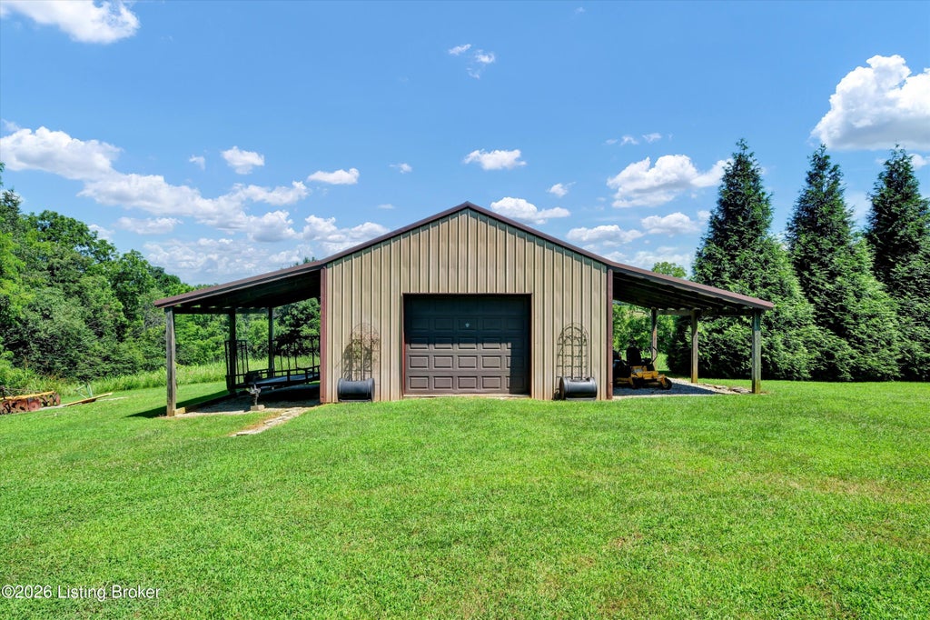 Photo of 550 Thomas Ln, Bloomfield, KY 40008 (MLS # 1723390)