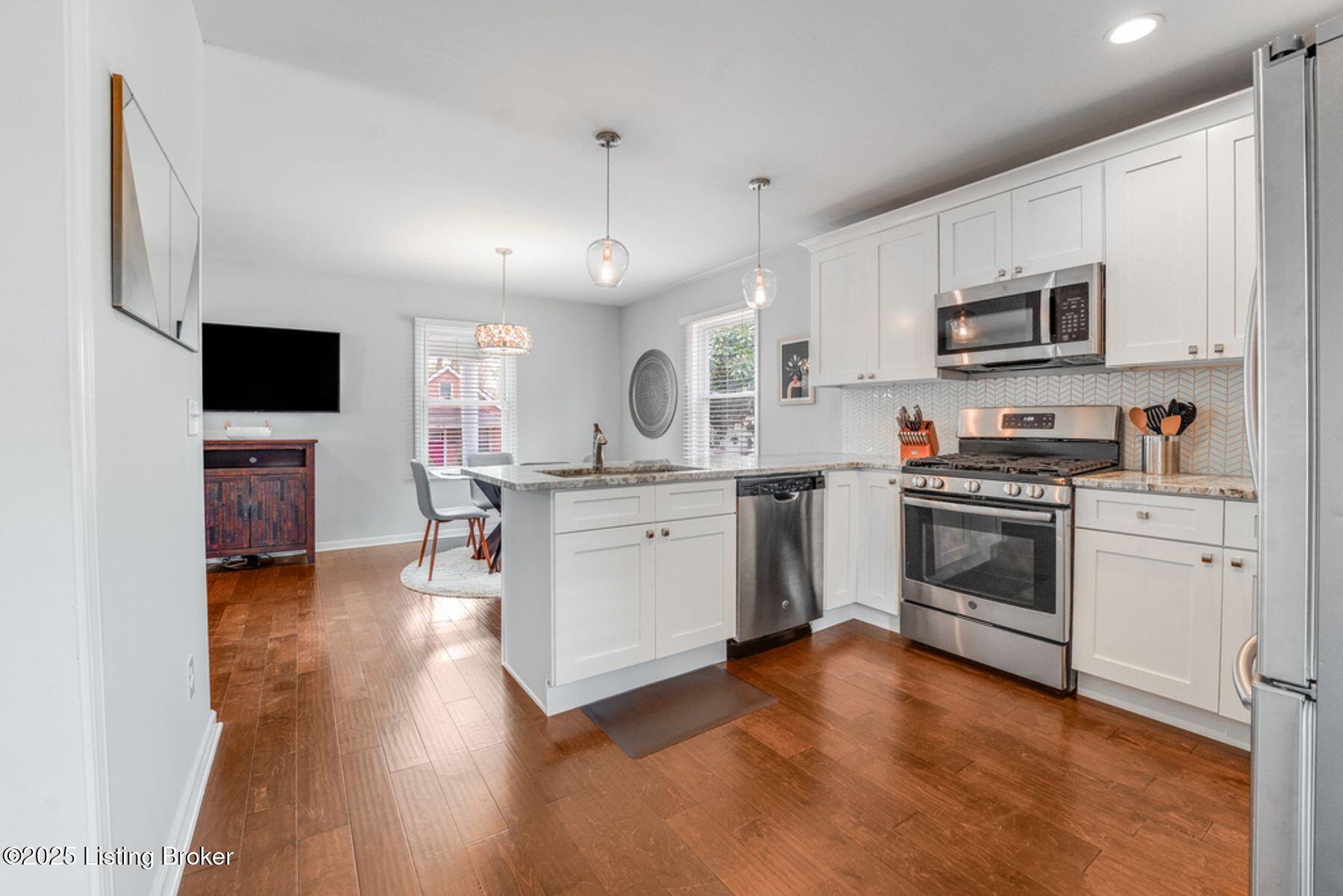 1019 Dixon Ave, Louisville, Kentucky image 11