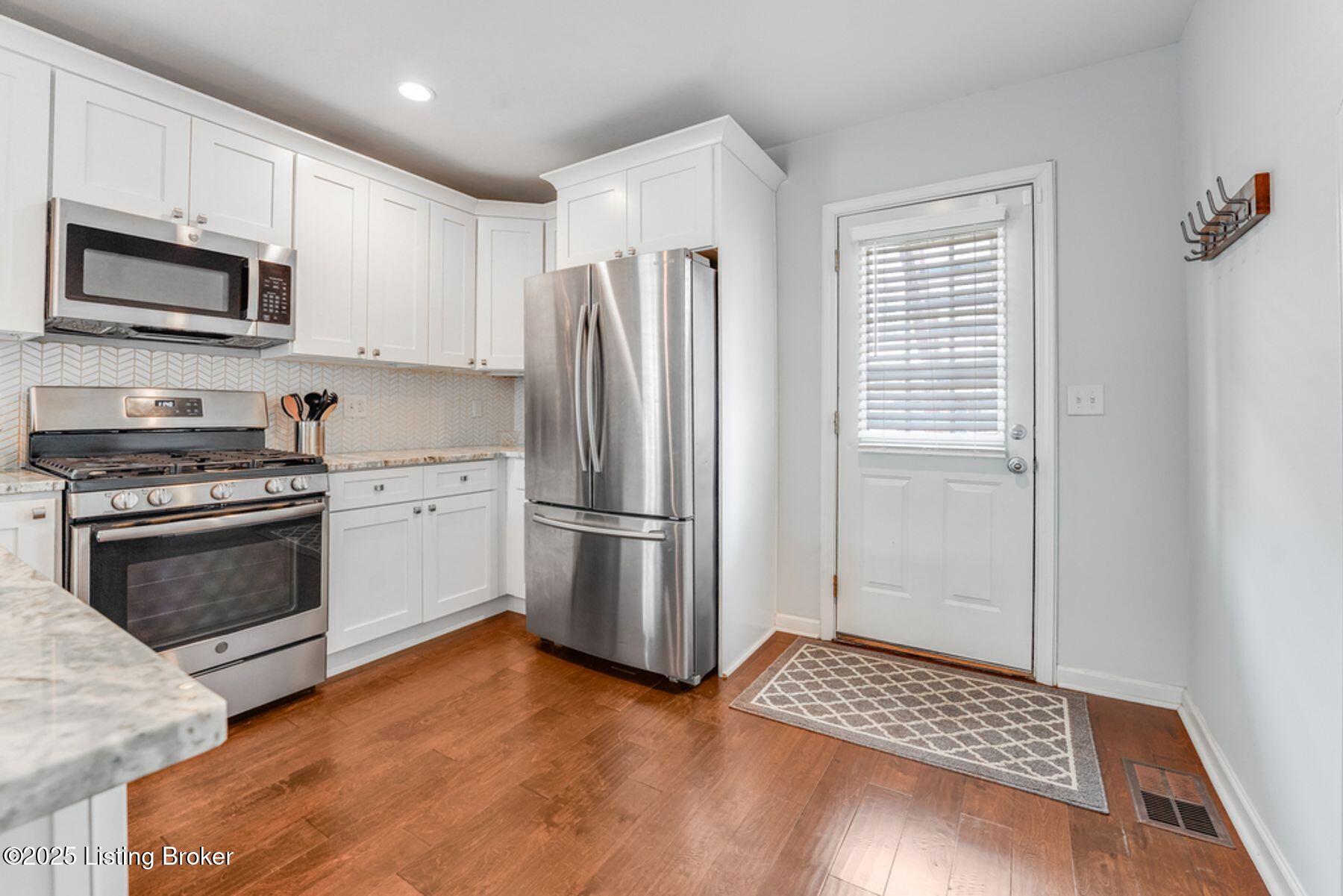 1019 Dixon Ave, Louisville, Kentucky image 13