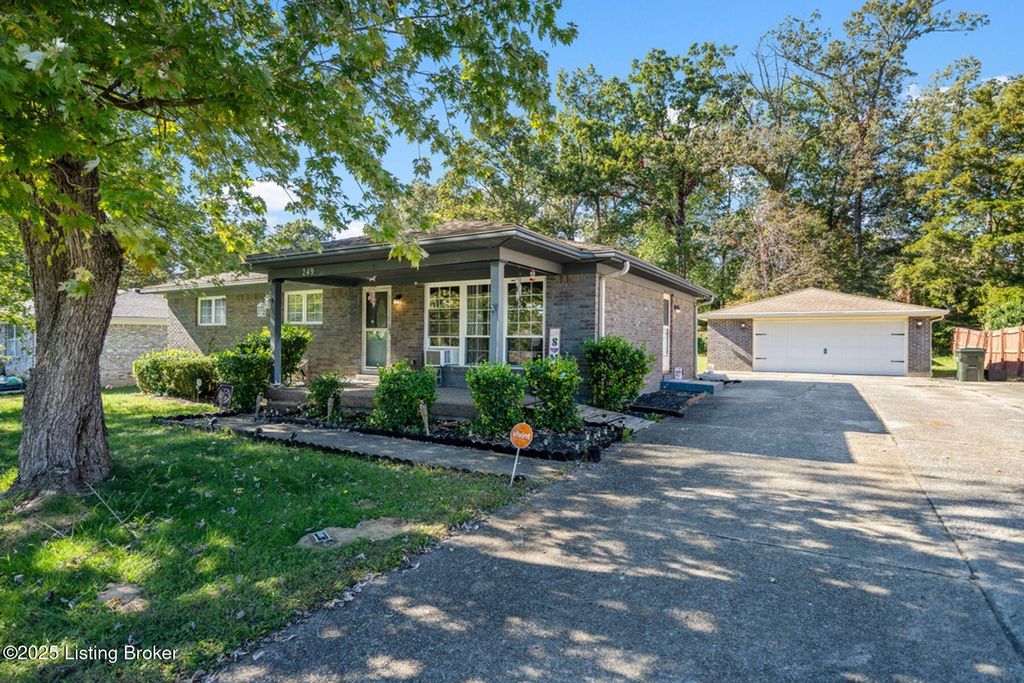 Photo of 249 Indiana Trail, Radcliff, KY 40160 (MLS # 1714651)