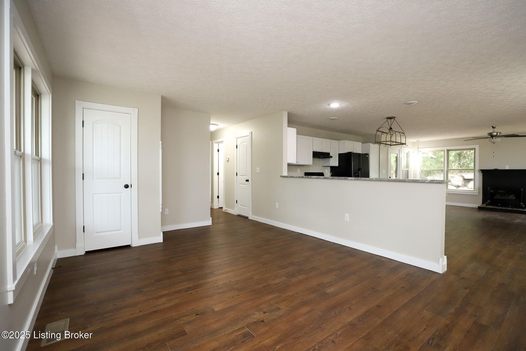 Photo of 384 Schoolside Dr, Brandenburg, KY 40108 (MLS # 1709418)