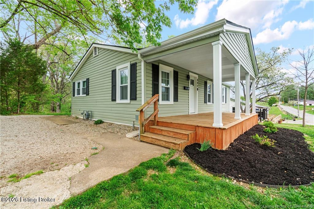 Photo of 840 E Walnut St, Corydon, IN 47112 (MLS # 1732169)