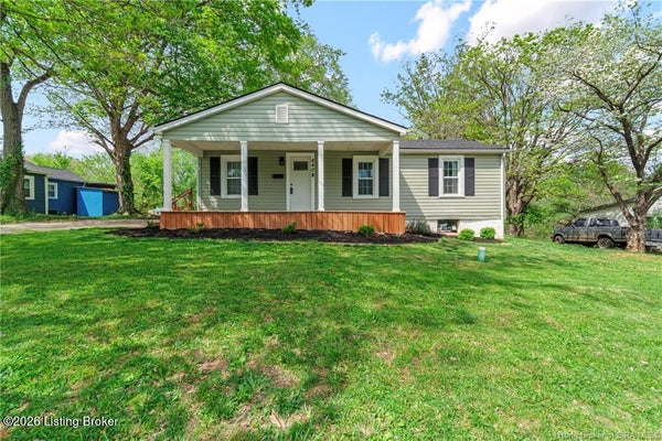 840 E WALNUT ST, CORYDON, IN 47112 - Image 1c7e50e3ba6c1e986d821e4eae355f40/3728493580