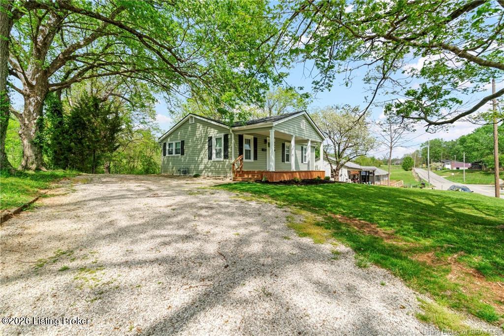 Photo of 840 E Walnut St, Corydon, IN 47112 (MLS # 1732169)