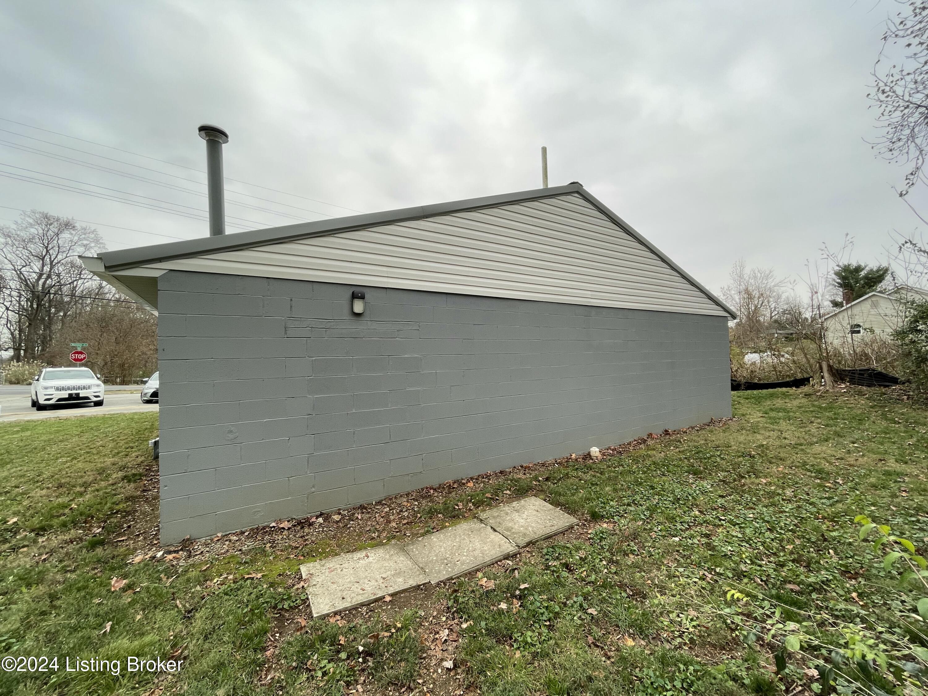 4900 Manslick Rd, Louisville, Kentucky image 4