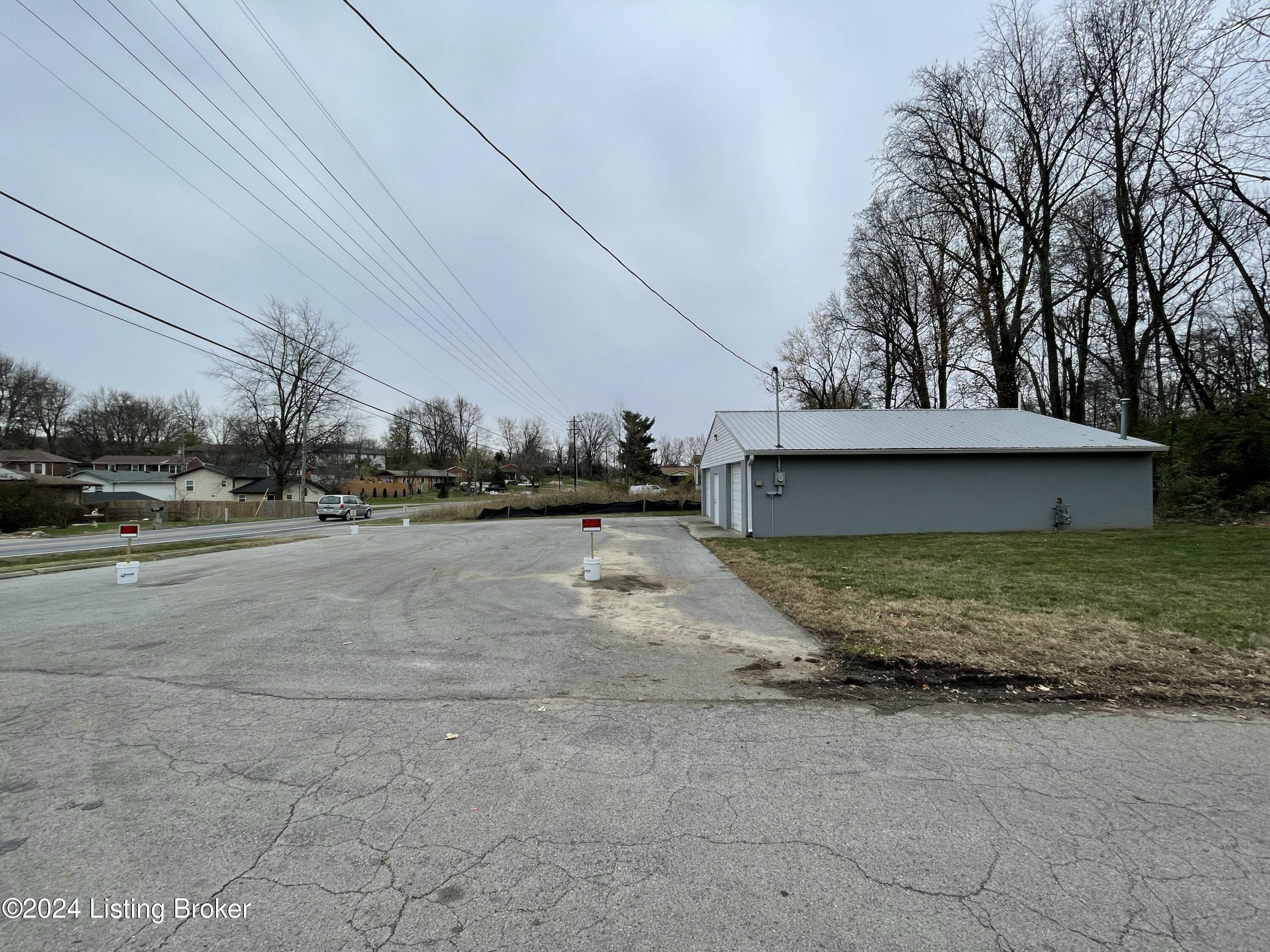 4900 Manslick Rd, Louisville, Kentucky image 7