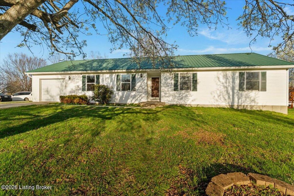 Photo of 1336 Tracy Rd, Lawrenceburg, KY 40342 (MLS # 1713411)