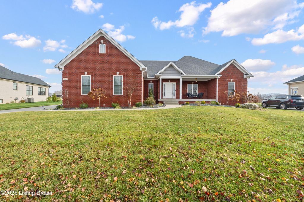 Photo of 294 Heritage Hill Pkwy, Shepherdsville, KY 40165 (MLS # 1704313)