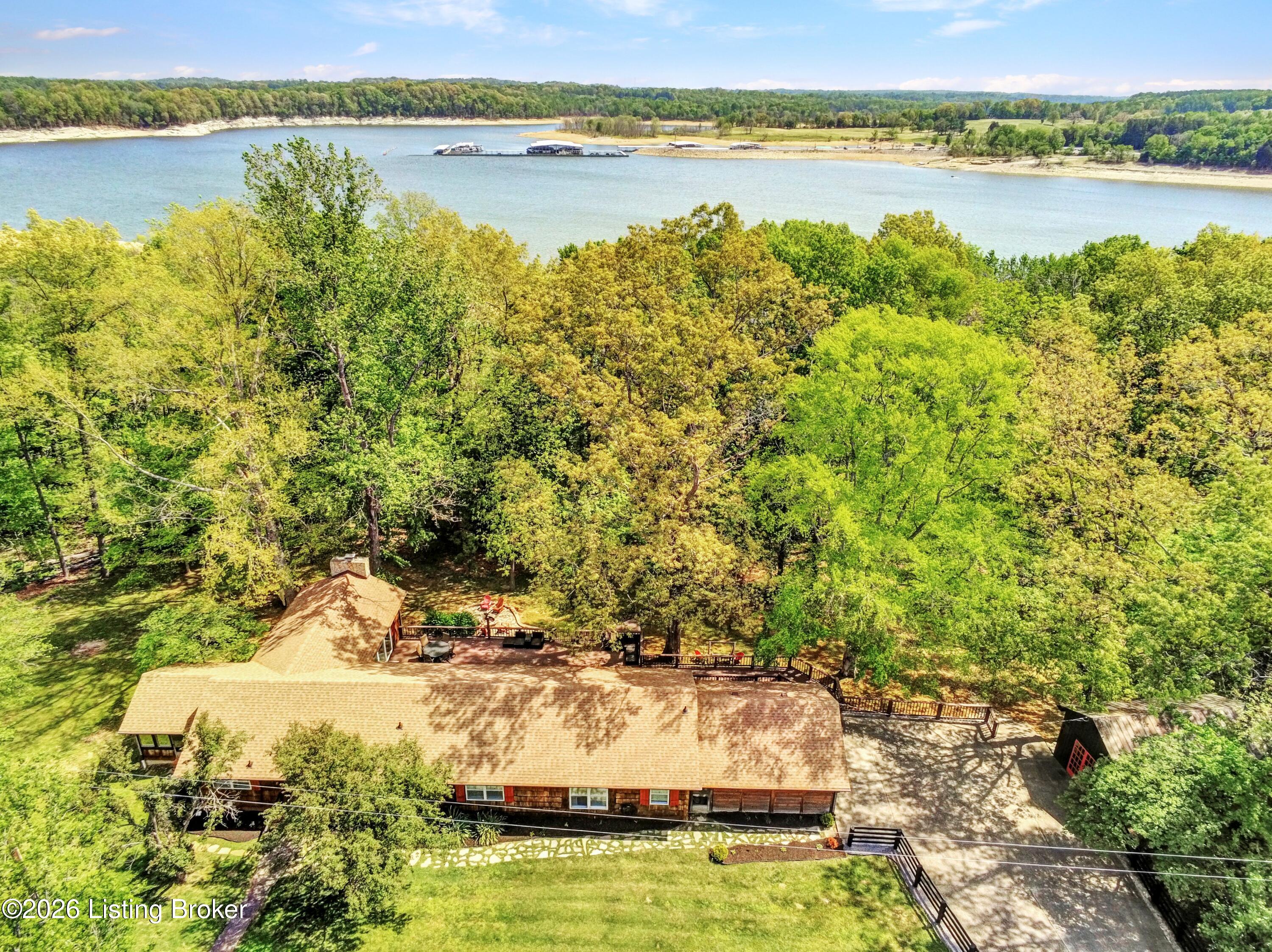 131 Lakeside Dr