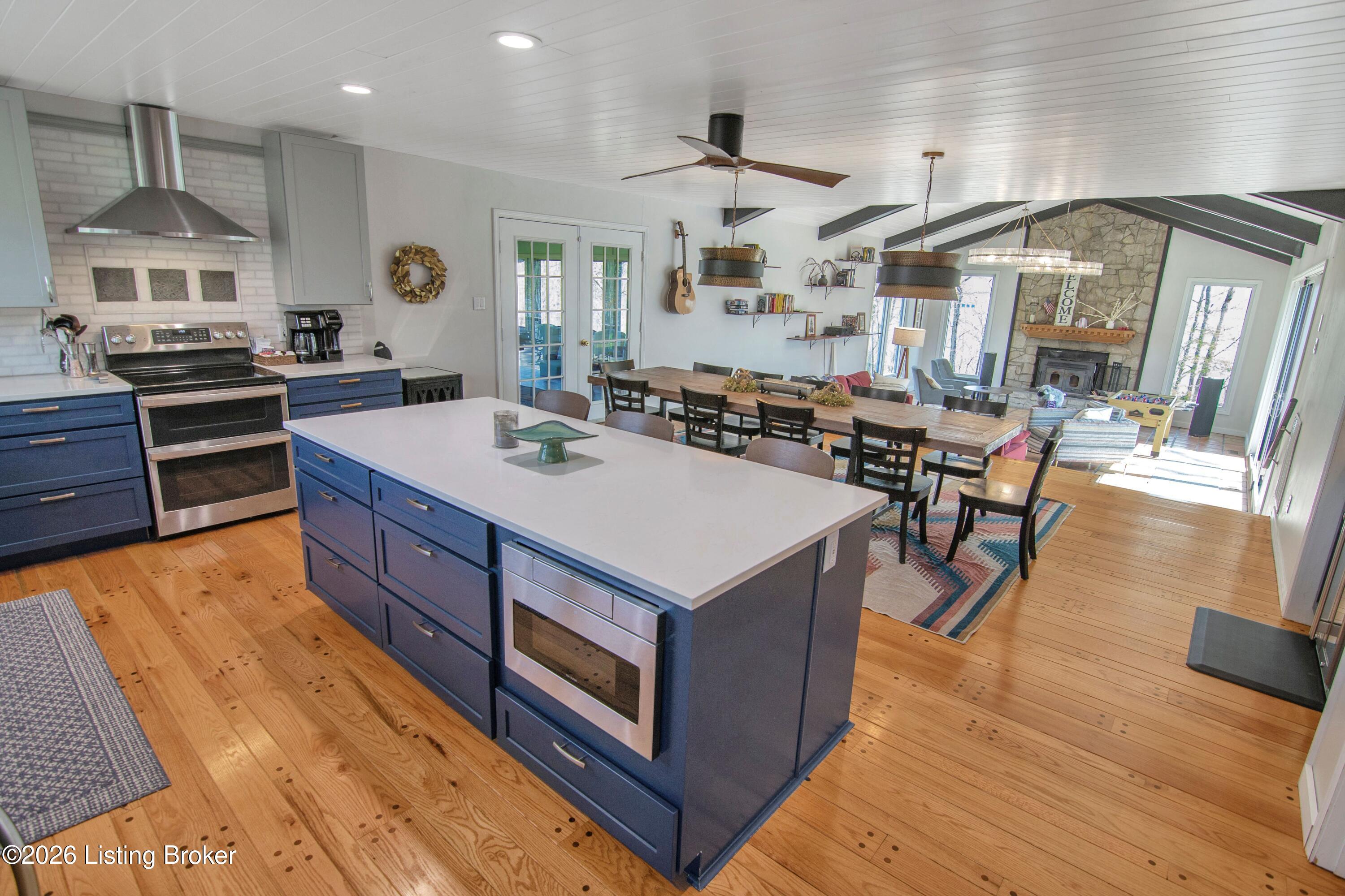 131 Lakeside Dr