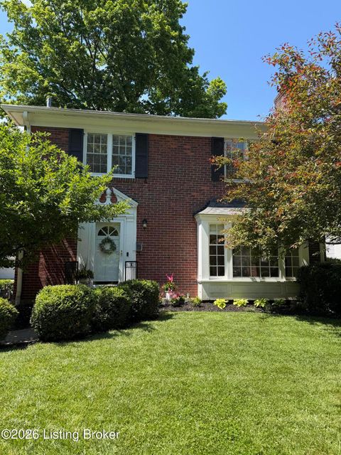 Photo of 4009 Saint Germaine Ct, Norbourne Estates, KY 40207 (MLS # 1716635)