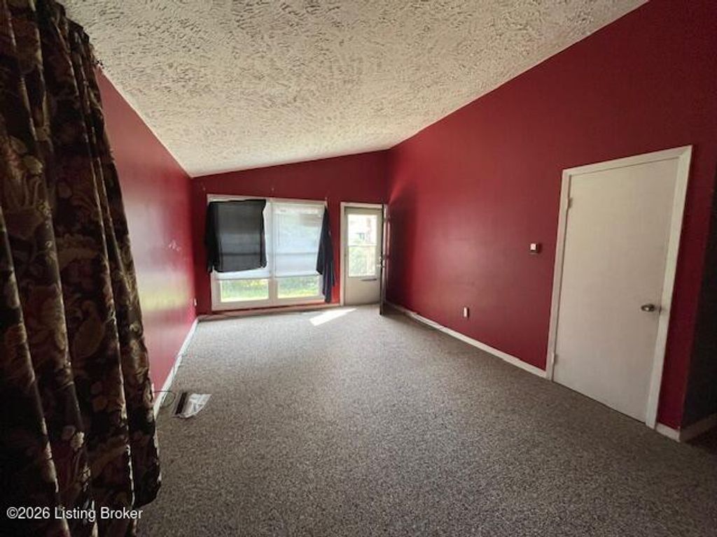 Photo of 5107 Monticello Ave, Louisville, KY 40218 (MLS # 1714813)