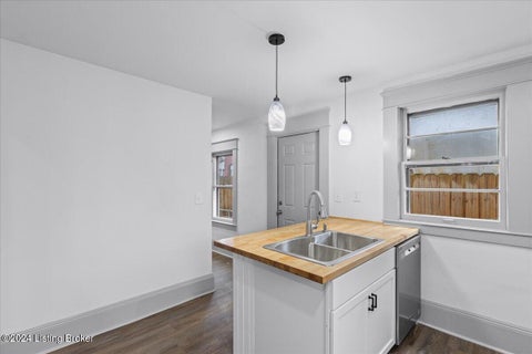 Tiny photo for 1113 Longfield Ave, Louisville, KY 40215 (MLS # 1730978)