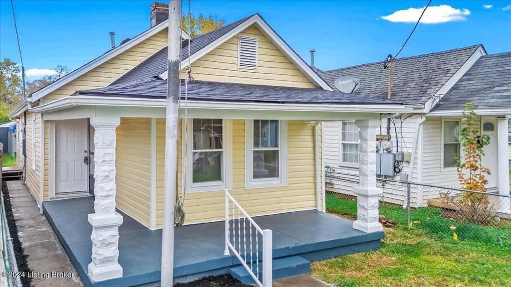 Photo of 1113 Longfield Ave, Louisville, KY 40215 (MLS # 1730978)