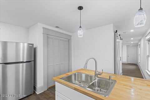 Tiny photo for 1113 Longfield Ave, Louisville, KY 40215 (MLS # 1730978)
