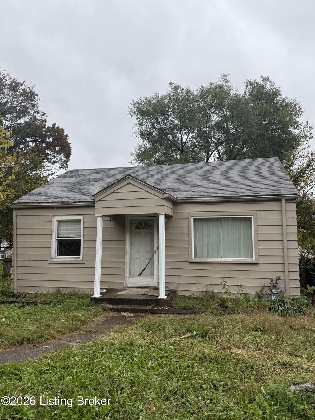 Photo of 1115 Plato Terrace, Louisville, KY 40211 (MLS # 1707731)