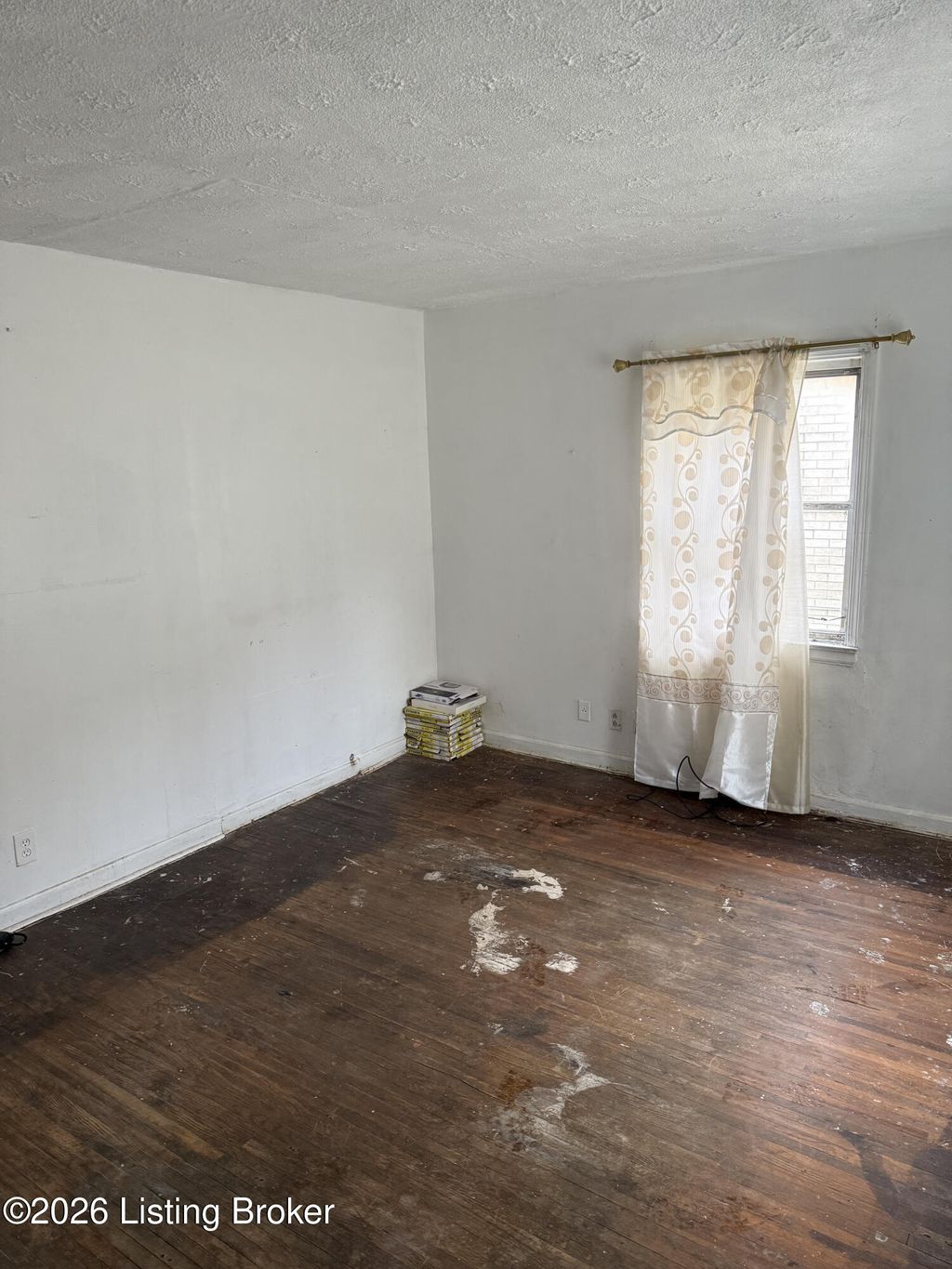 Photo of 1115 Plato Terrace, Louisville, KY 40211 (MLS # 1707731)