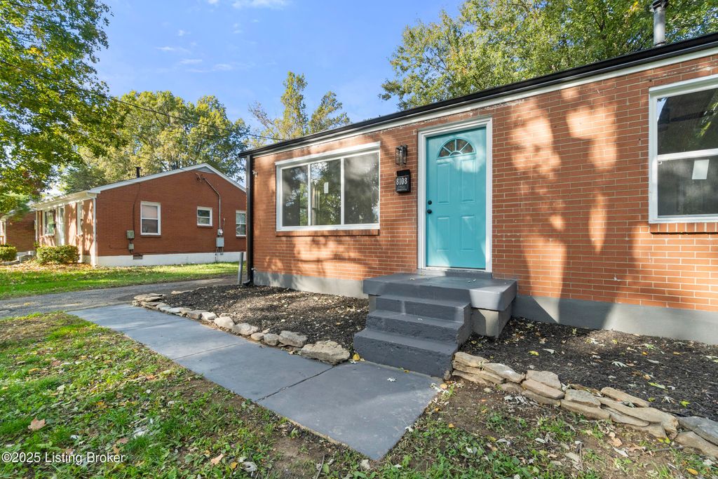Photo of 8108 Nancy Ln, Louisville, KY 40258 (MLS # 1701829)