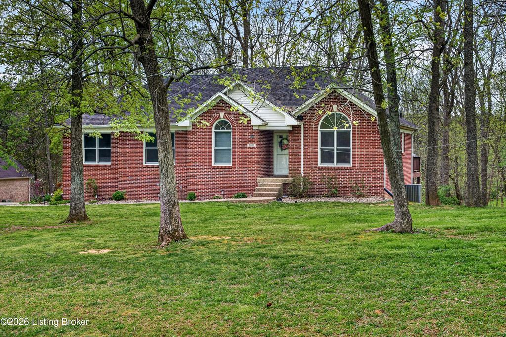 Photo of 3010 Shady Trace, Crestwood, KY 40014 (MLS # 1713033)