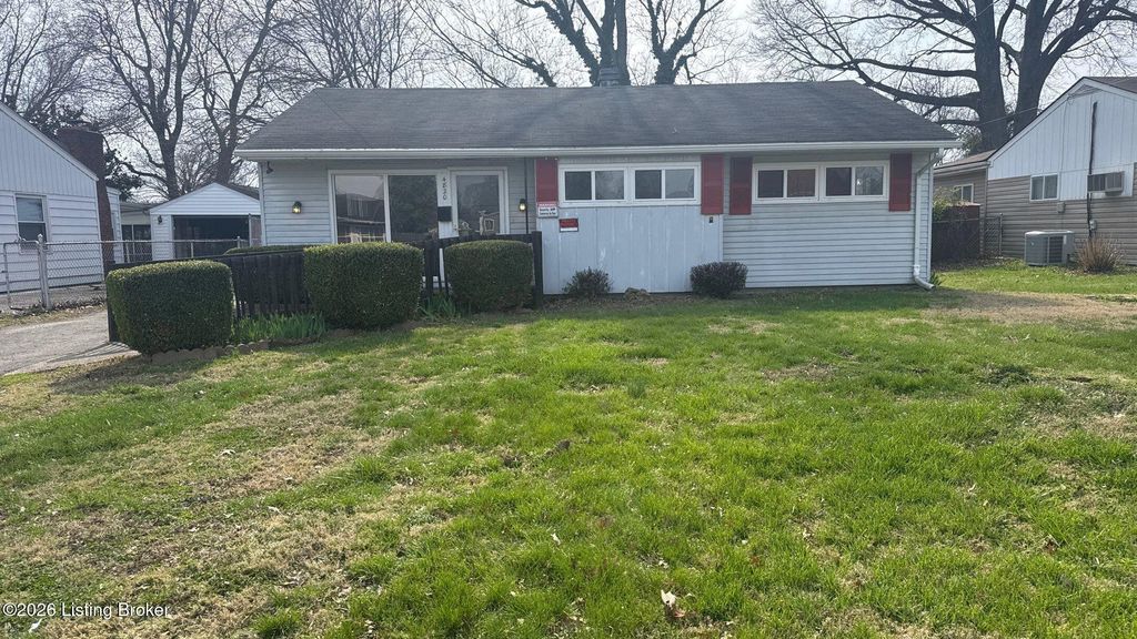 Photo of 4820 Bluebird Ave, Louisville, KY 40213 (MLS # 1712105)