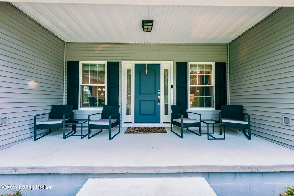 Photo of 164 Greenshores Cir Ln, McDaniels, KY 40152 (MLS # 1712252)