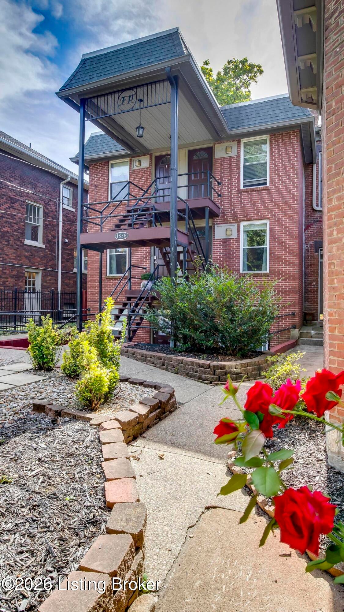 1856 Frankfort Ave APT 6