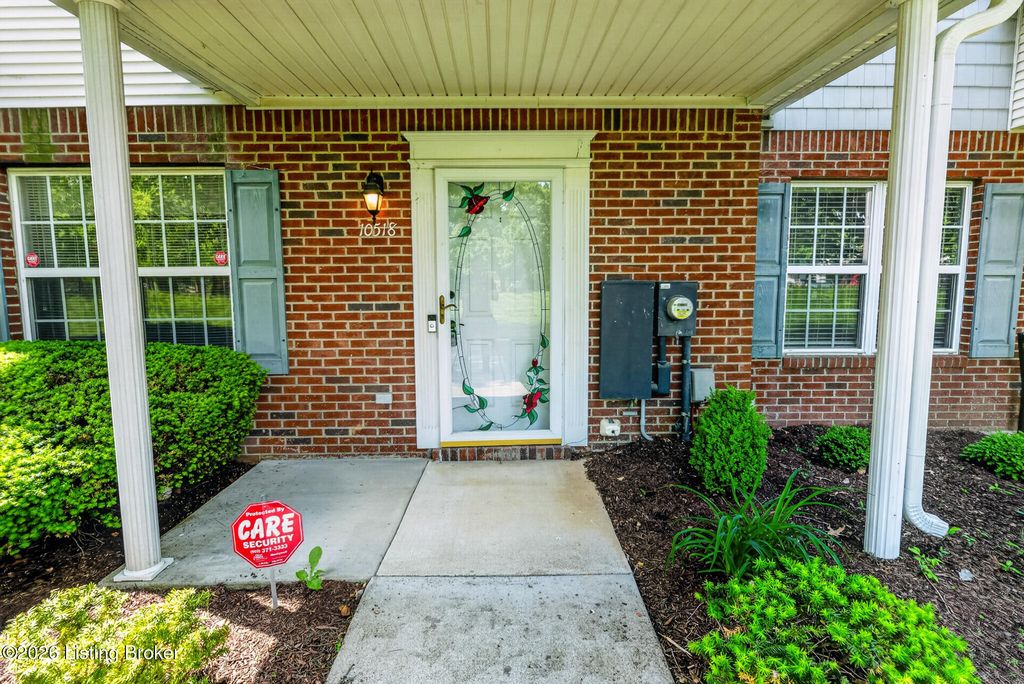 Photo of 10518 Clayton Allen Blvd, Louisville, KY 40229 (MLS # 1715605)