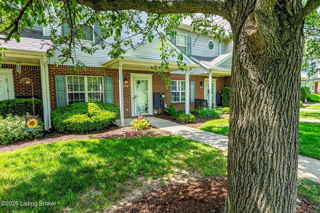 Photo of 10518 Clayton Allen Blvd, Louisville, KY 40229 (MLS # 1715605)