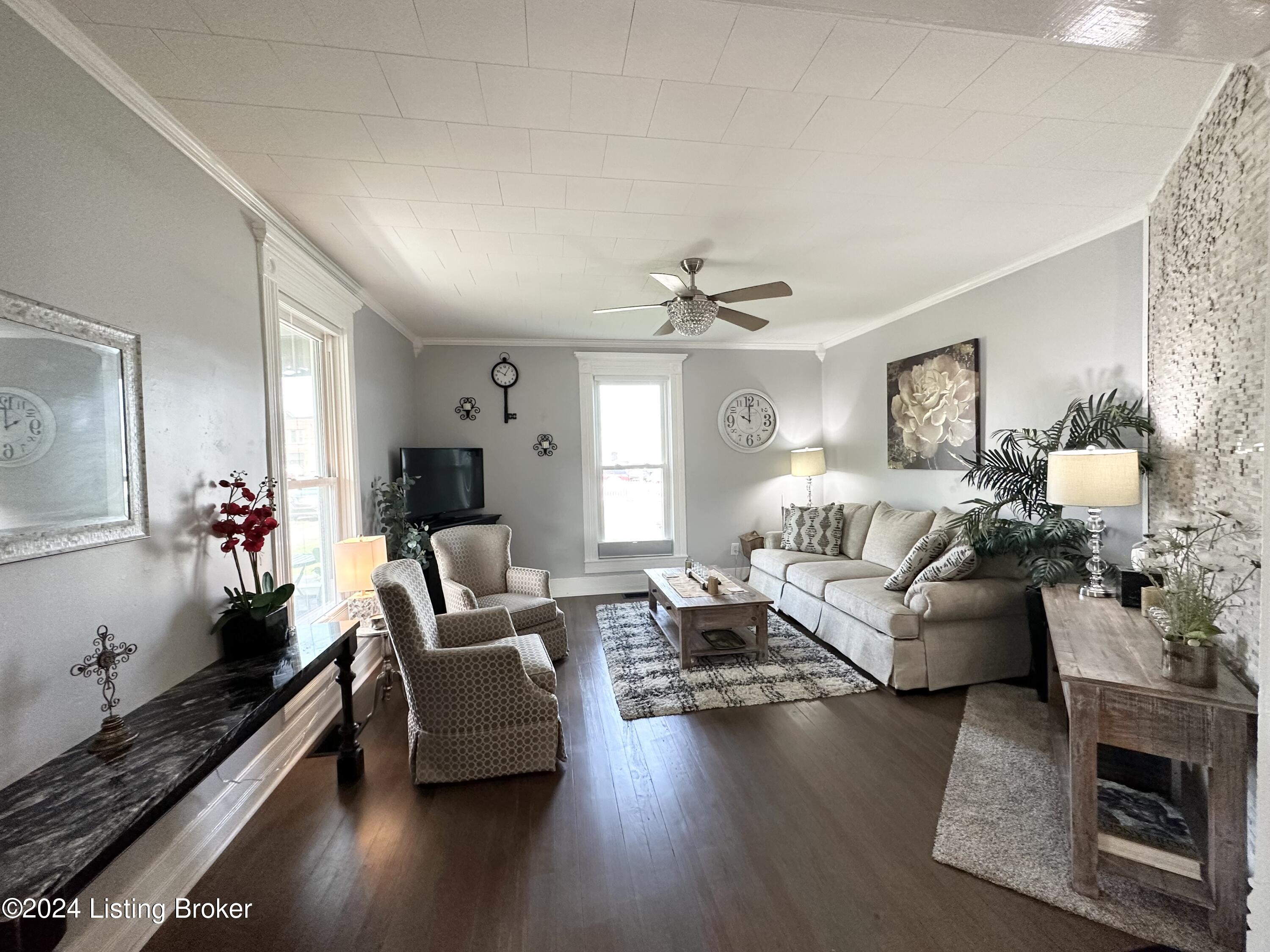 207 E Main St, Hodgenville, Kentucky image 3